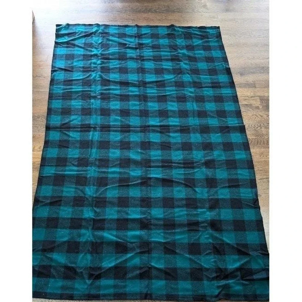 Vintage LL Bean Buffalo Plaid Wool Camp Blanket 95x61 Whipstitch USA Cabin Lodge